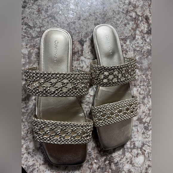Calvin Klein gold slide braided sandals - Picture 2 of 4